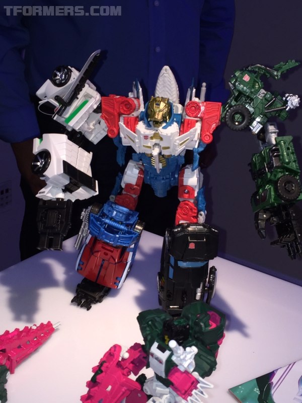 NYCC 2015   Transformers Combiner Wars Galvatron, Skullcruncher, Blaster, More  (12 of 80)